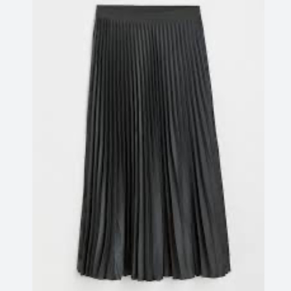H&M Elegant Black Pleated Skirt satin feel accordion size xxl elastic waistband